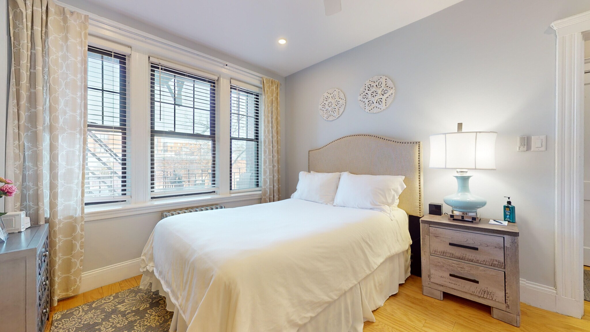 Building Photo - 185 Chestnut Hill Ave