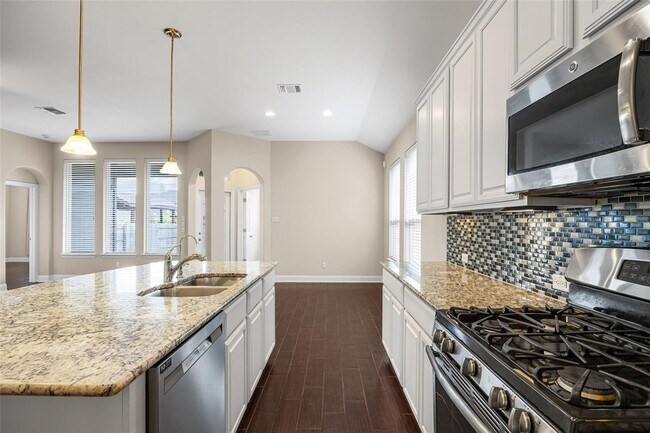 Building Photo - 17900 Crimson Apple Way