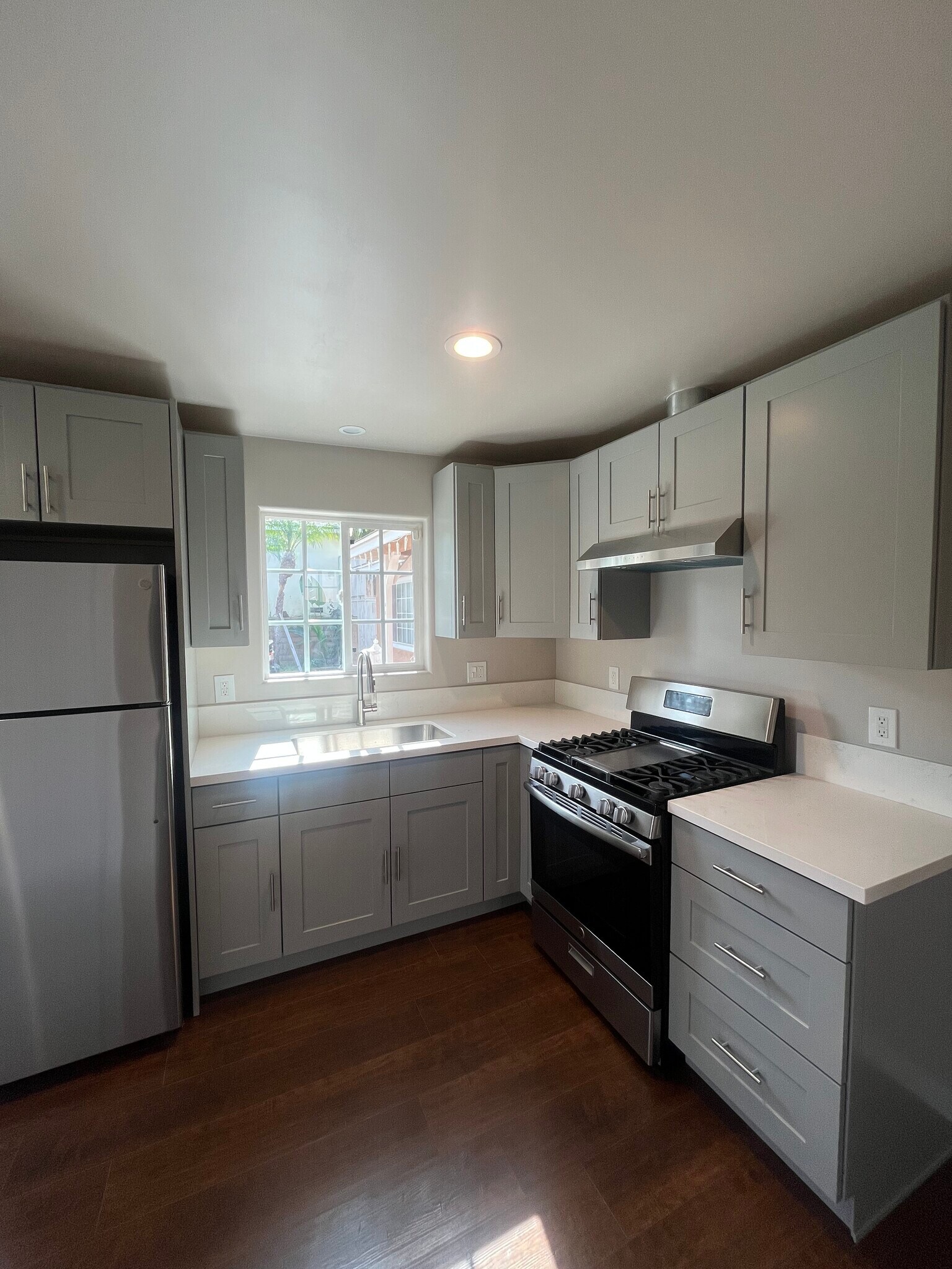 Building Photo - 621 Frandale Ave