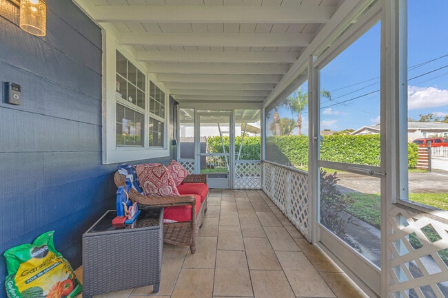 Building Photo - 818 Kaye St