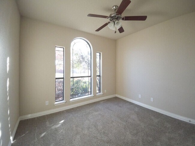Building Photo - 1859 Roadrunner Dr