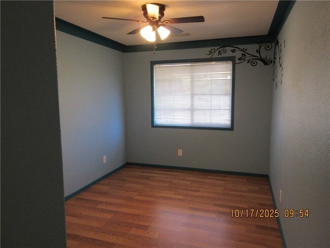 Building Photo - 2171 Ridgeview Rd