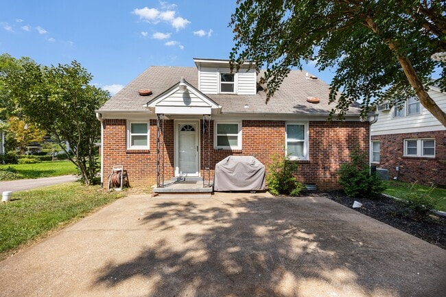 Building Photo - 1056 Campbell St
