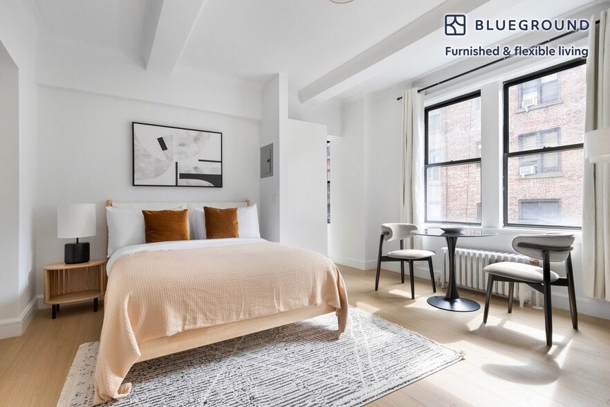 Primary Photo - 244 W 72nd St