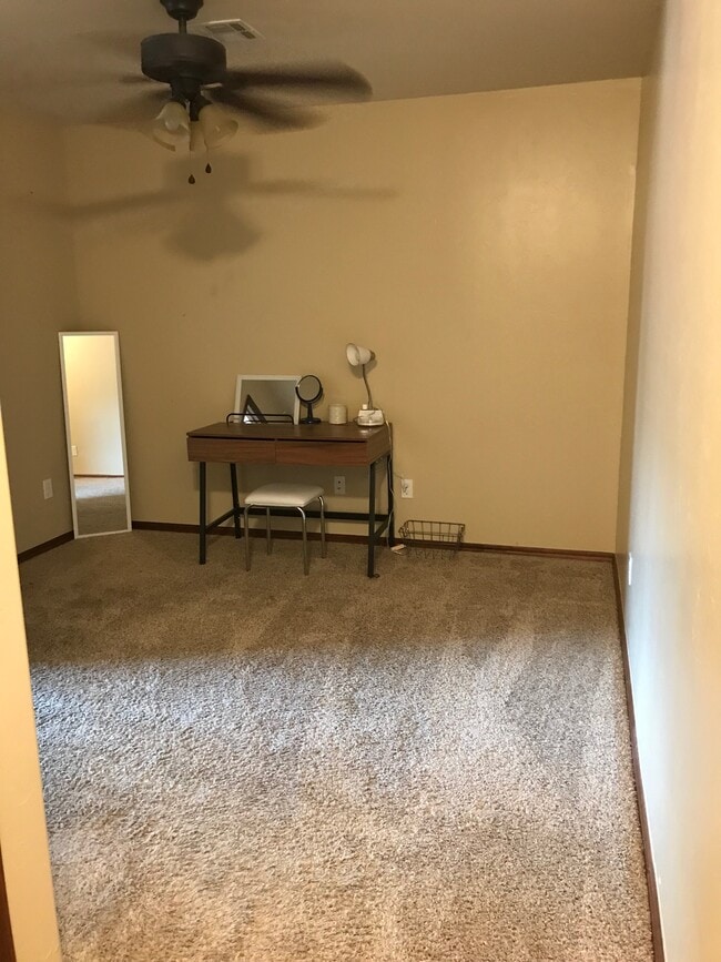 Building Photo - 8 NE 7th St