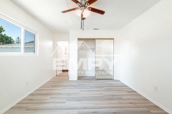 Building Photo - 3848 W 105th St