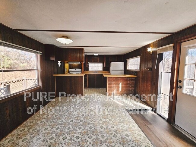 Building Photo - 59 Magic Dr