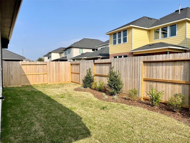 Building Photo - 24226 Maple Summit Ln