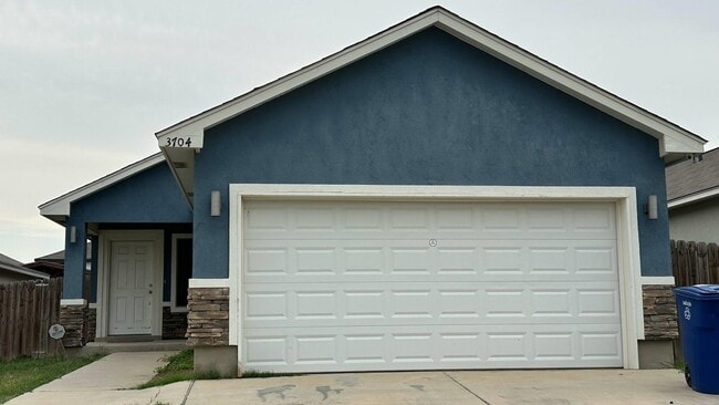 Primary Photo - 3704 Octavia Dr