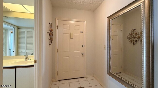 Building Photo - 14977 Rivers Edge Ct
