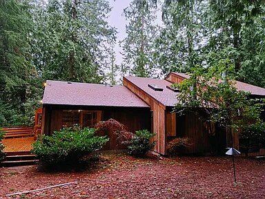 Building Photo - 3-bedroom Nature Retreat Near Lake Whatcom in a Park-Like Setting
