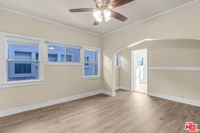 Building Photo - 3801 1/2 Mont Clair St