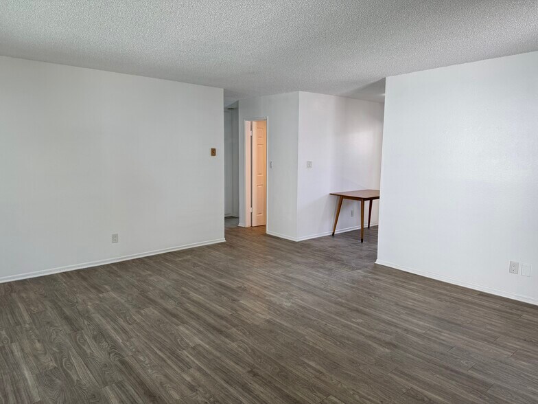 Building Photo - 3618 Del Amo Blvd