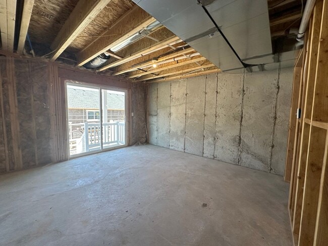 Building Photo - 5260 Acacia Dr