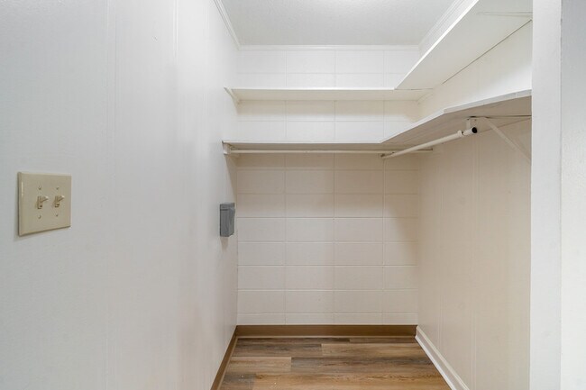 Building Photo - 1312#3 N. Adams St