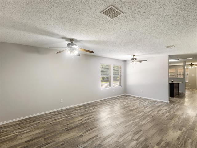 Building Photo - 8212 Canoe Ridge Ln