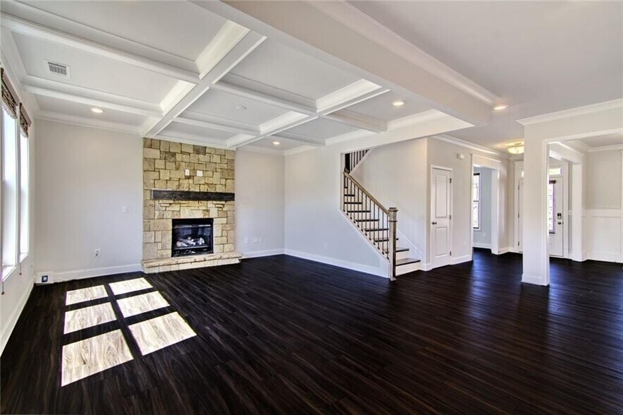 Building Photo - 7107 Branch Creek Cove