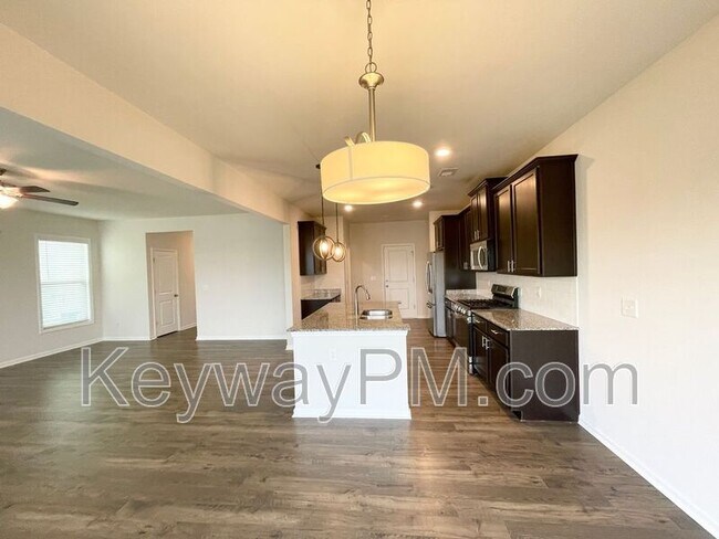 Building Photo - 4136 Thimbleberry Dr