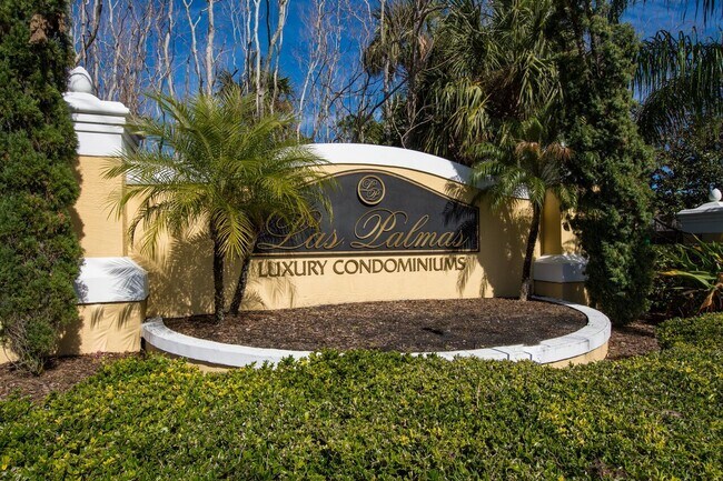 Building Photo - Las Palmas, one-bedroom first floor condo with garage!