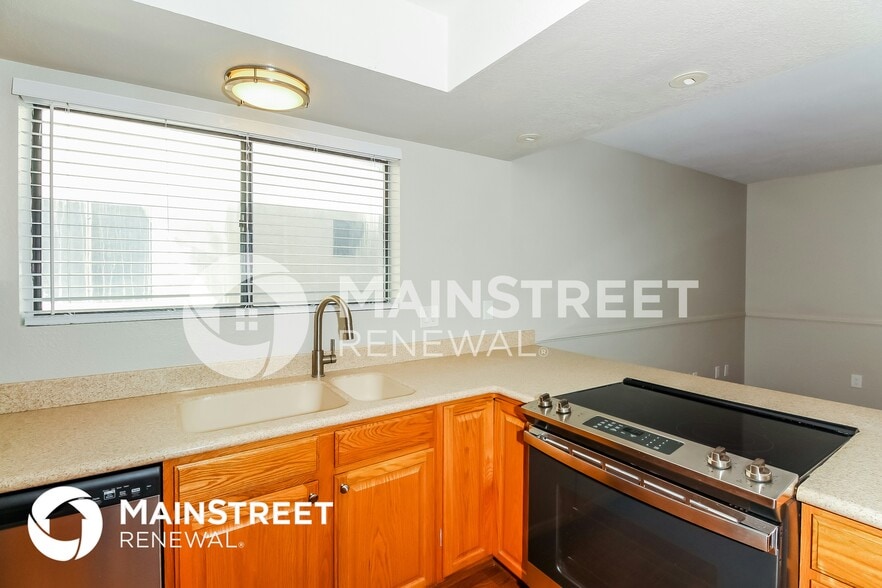 Building Photo - 9272 N Eagle Dancer Dr