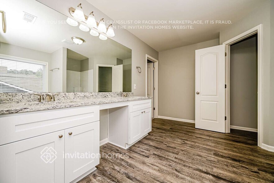 Building Photo - 2812 Harcourt Dr