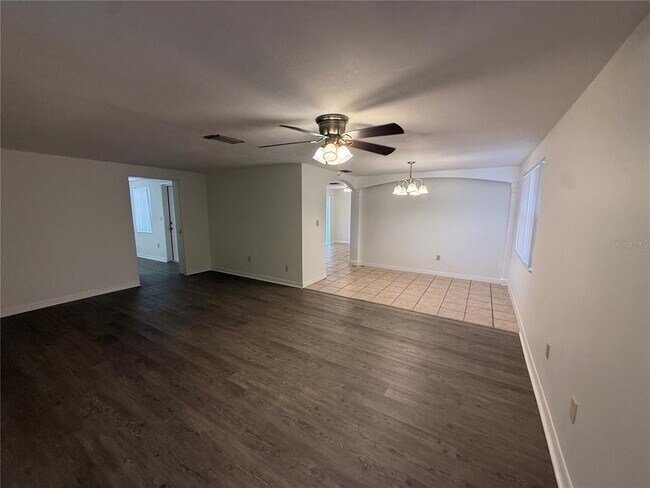 Building Photo - 3525 Springfield Dr