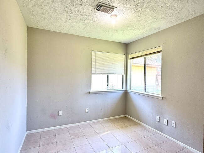 Building Photo - 12215 Westlock Dr