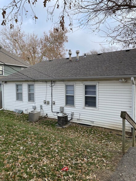 Building Photo - 2610 N 60th St