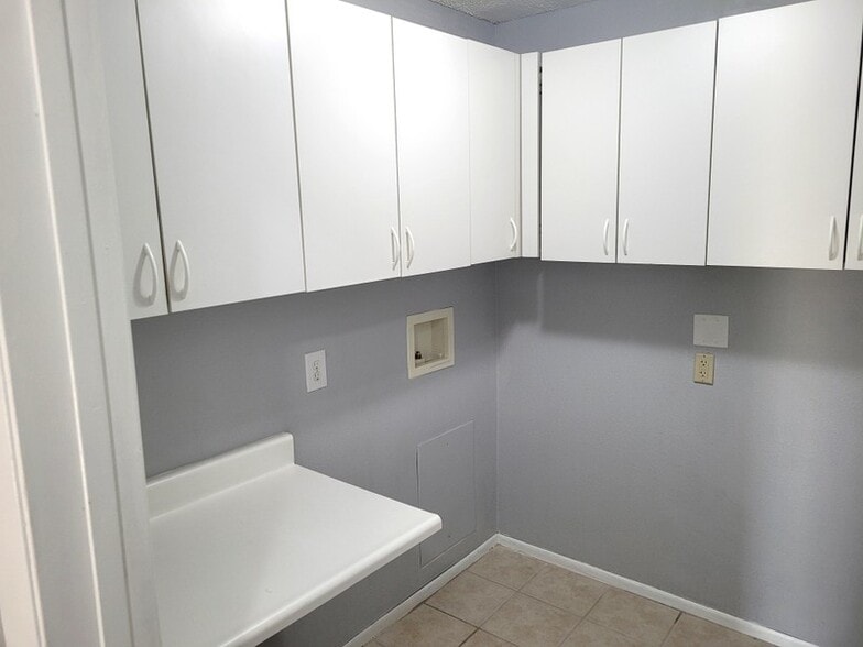 Building Photo - 290 N 500 W