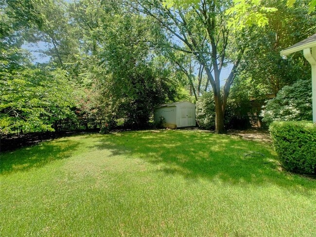 Building Photo - 5010 Shoalwood Ave