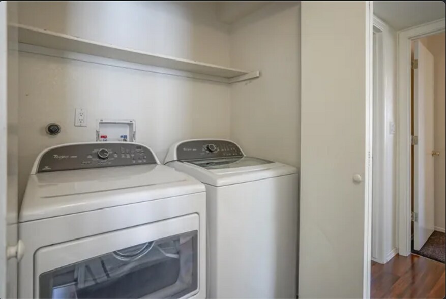 Laundry closet - 6909 Cleghorn Rd NW