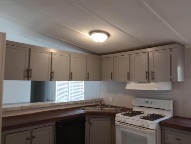 Building Photo - 88 Oak View Dr