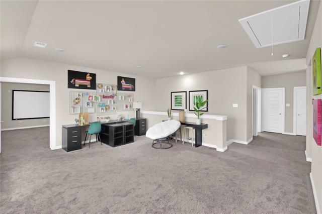 Building Photo - 1901 Crestwood Ln