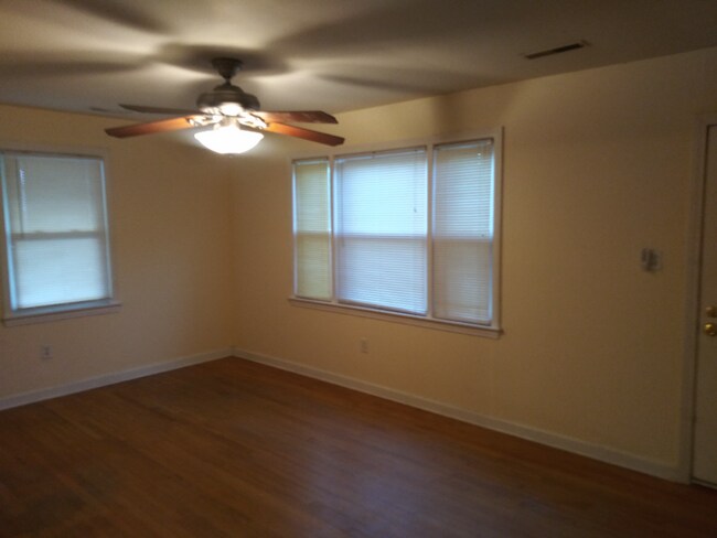 Building Photo - 2172 Church Creek Dr