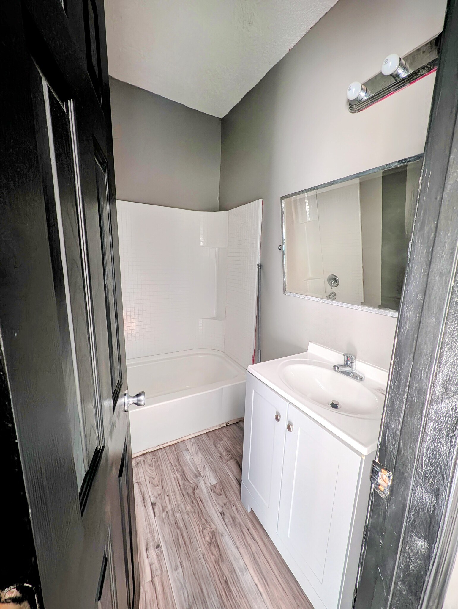 Building Photo - 1711 Stratford St