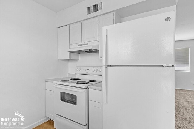 Building Photo - Beautiful 2Bdm 1Ba Apartment with Private ...