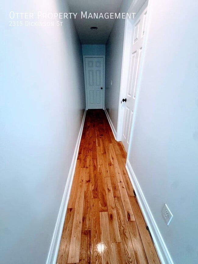 Building Photo - 2315 Dickinson St