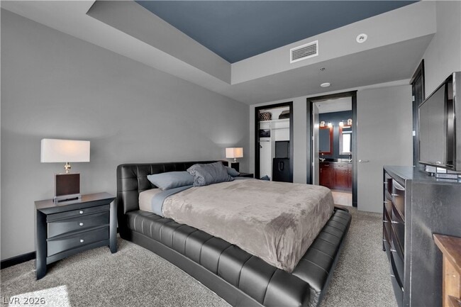 Building Photo - 4575 Dean Martin Dr