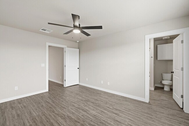 Building Photo - 426 Elmont St