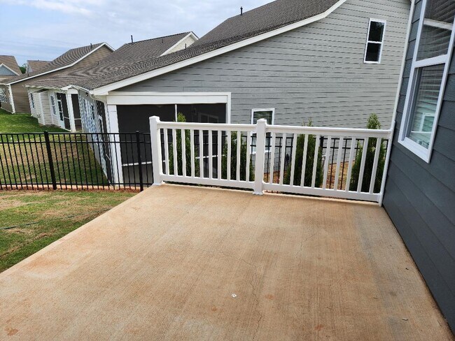 Building Photo - 5126 Helmsworth Dr