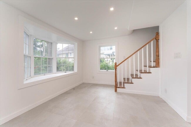 Building Photo - 1079 Stanton Ave