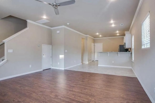 Building Photo - 1584 N Leverett Ave