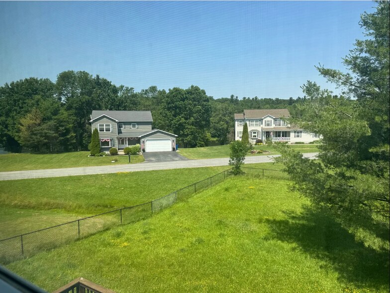 Building Photo - 25449 Stewart Dr