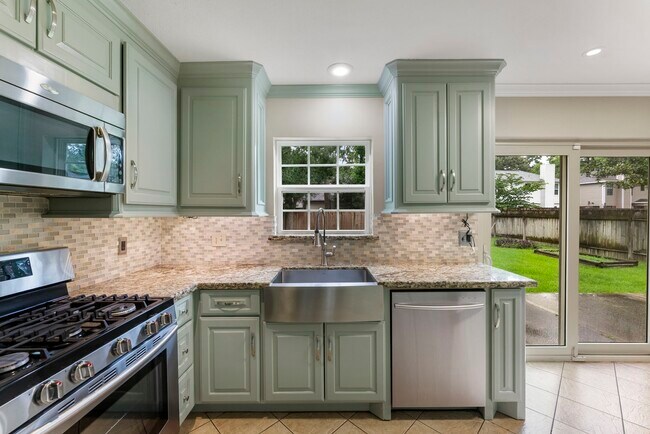 Building Photo - 27 W Stony Bridge Ct
