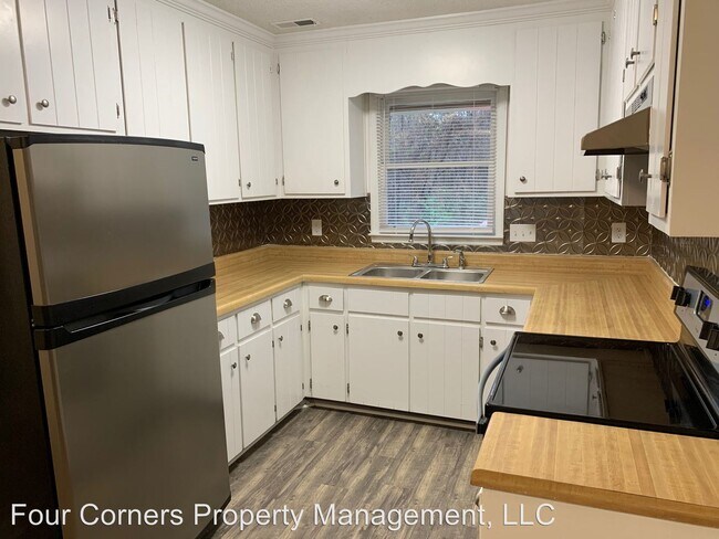 Building Photo - 1111 Birchcrest Dr