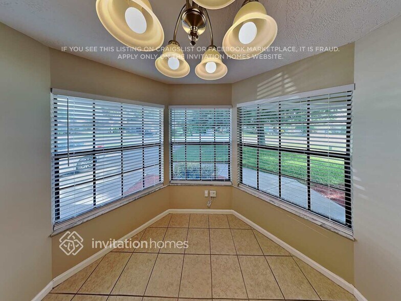 Building Photo - 3233 Vail View Dr