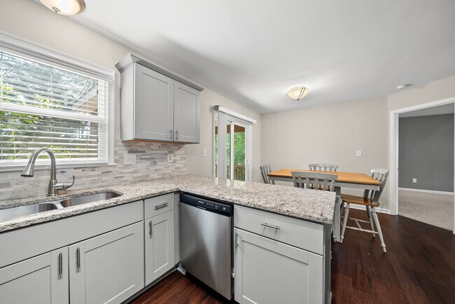 Building Photo - 8324 Bellingham Cir