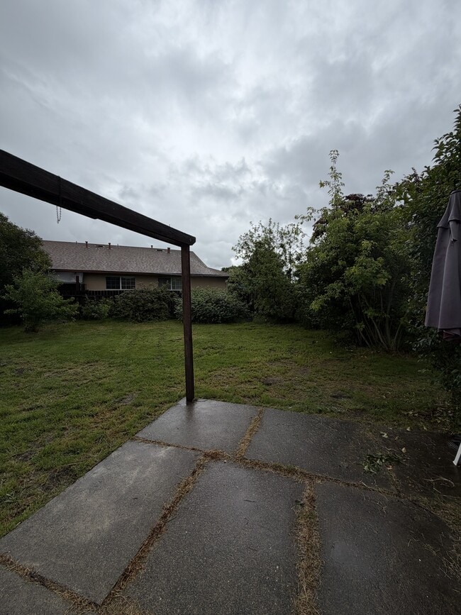 Building Photo - 2409 Pomo Ct