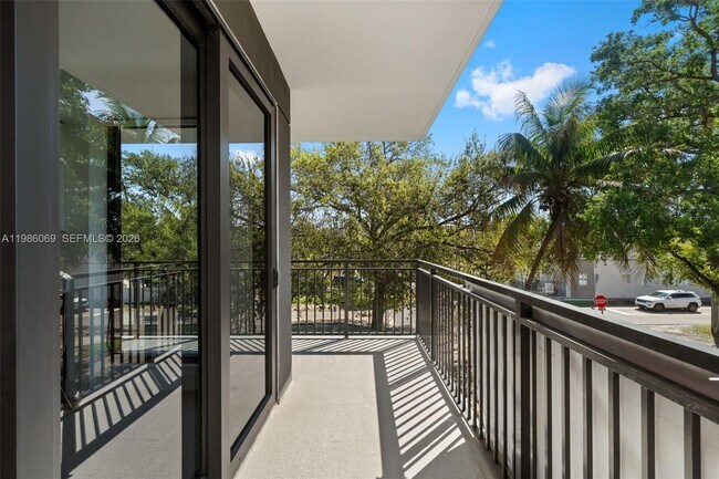 Building Photo - 2479 NE 192 St