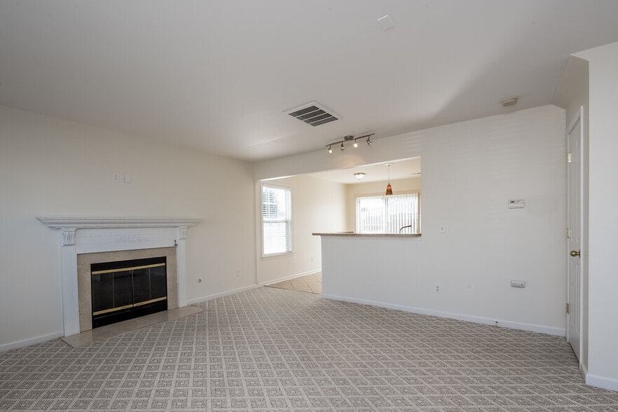 Building Photo - 5010 Stowe Derby Dr